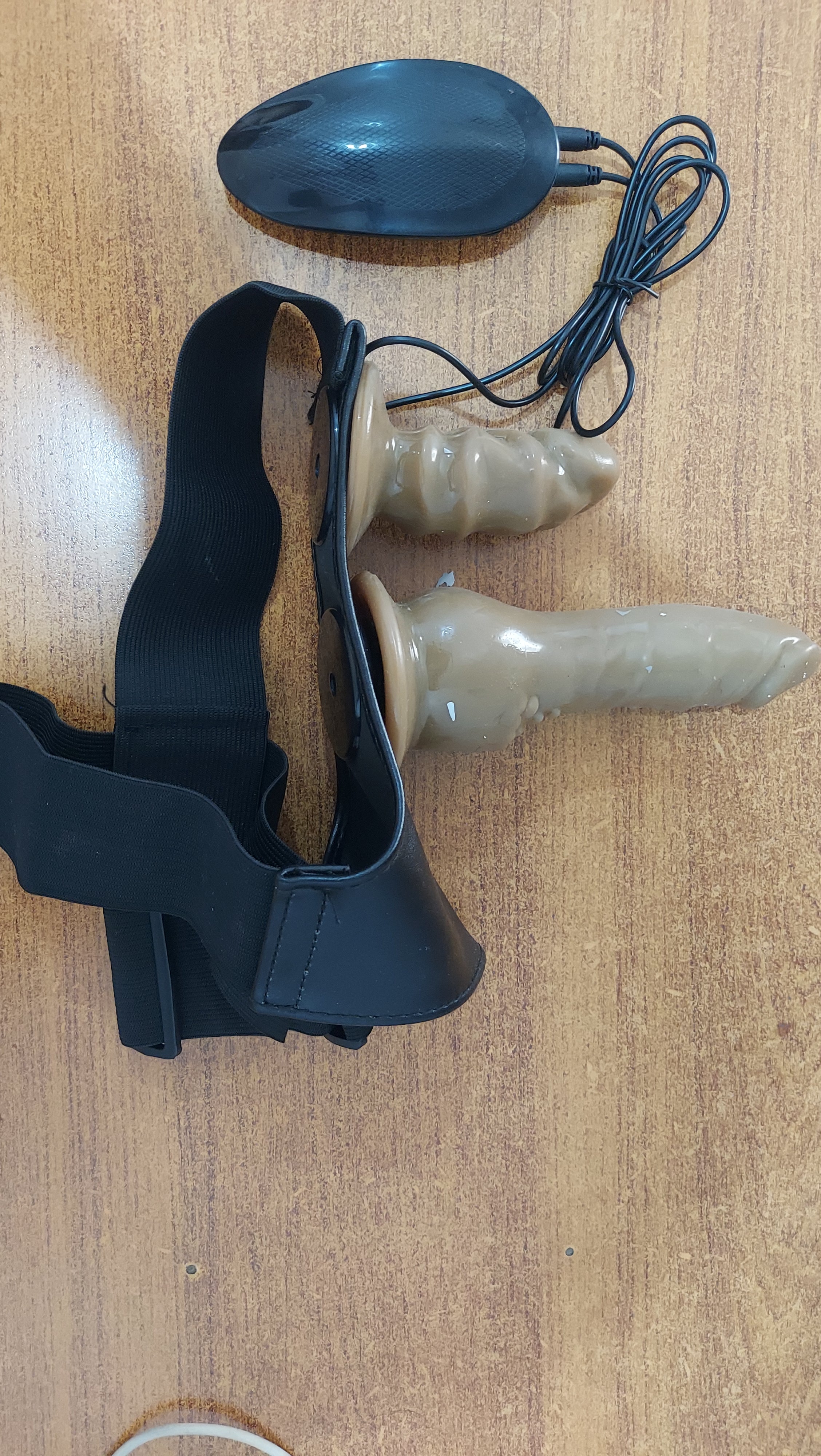 doubel side ultra realistics strap onwith vibration